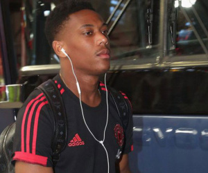 Tự tiện bỏ đội về chăm bạn gái, sao Man United khiến Mourinho nổi cơn thịnh nộ