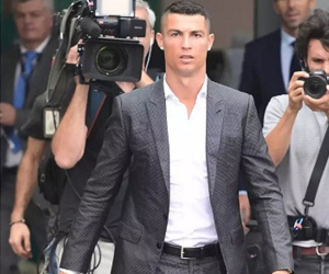 HLV Juventus khẳng định Ronaldo sẽ đá vị trí sở trường