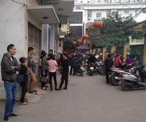 Mặc cho mẹ van xin, con trai vẫn lạnh lùng sát hại anh trai ruột cùng mẹ nuôi của anh