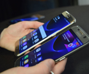 Samsung có màn hình không vỡ khi rơi từ độ cao 1,8 mét