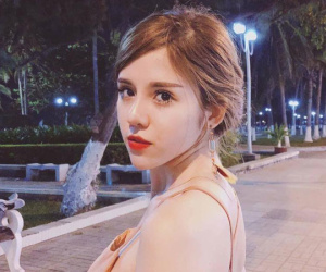 Xinh như gái Thái, nữ sinh trường Báo được dân mạng thi nhau xin info