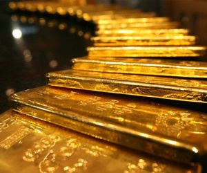 Giá vàng hôm nay 28/7: Bất mãn với USD, vàng giảm giá