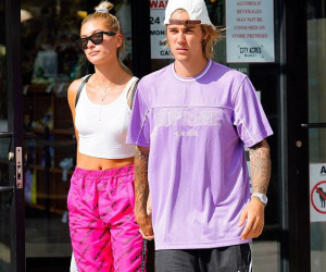 Justin Bieber và Hailey Baldwin lại làm 'F.A' cả thế giới ghen tị với loạt ảnh ôm hôn bất chấp mọi ánh nhìn
