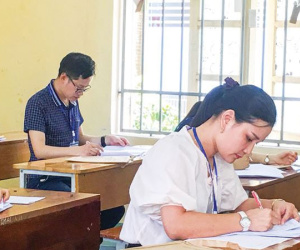 'Lỗ hổng' chấm thi, 'vá' thế nào?