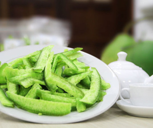 Ở Việt Nam là rác vứt bỏ, sang Thái Lan thành đặc sản: Lại nhập về ăn