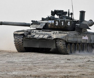 Báo Mỹ: 'Xe tăng T-80 của Nga không phải trò đùa'