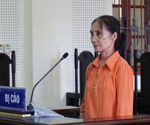 Cô giáo nghỉ hưu 'chê' lương thấp, bán học sinh cũ 19 tuổi sang Trung Quốc lấy chồng với giá 180 triệu đồng