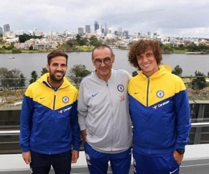 Cầu thủ Chelsea thay nhau 'nịnh' Sarri