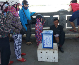 Cha già khóc nghẹn khi nghe tin con gái nhảy xuống sông Hương tự tử