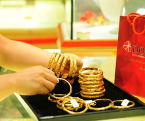 Giá vàng hôm nay 1/8: Trước quyết định mới, bất động chờ thời