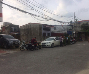 Nghi phạm cứa cổ vợ và cháu tử vong trong tư thế treo cổ