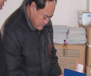 Quan chức tự tử vì bê bối vaccine