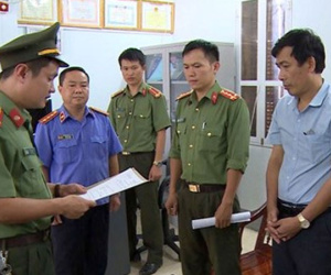 Gian lận thi cử Sơn La: Vì sao Phó Giám đốc Sở GDĐT được tại ngoại?