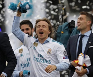Real Madrid chỉ để Modric ra đi với giá gần 870 triệu đôla