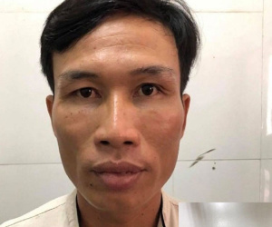 Đối tượng giả cán bộ ngân hàng dùng dao khống chế, đòi cưỡng hiếp rồi cướp tài sản của cô gái đi nhờ xe