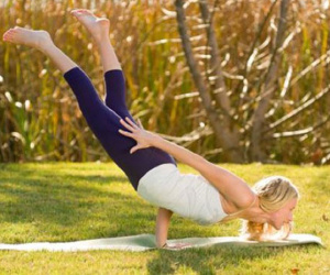 Từ vụ cô gái vỡ đốt sống lưng, bác sĩ cảnh báo tới tất cả người tập yoga