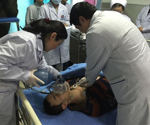 Chàng trai 19 tuổi bị suy thận giai đoạn cuối, nguyên nhân là thói quen hàng triệu người đang mắc phải