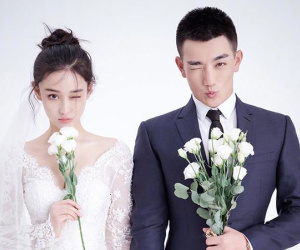 Giữa tin Băng Phạm bị bắt, tình địch một thời 'cao tay' khoe ảnh cưới với soái ca quân nhân
