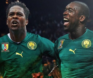 Seedorf và Kluivert dẫn dắt tuyển Cameroon