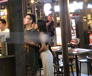 Andree và bạn gái mới tay trong tay hẹn hò cực tình tứ ở Sài Gòn