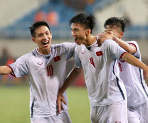 HLV Hà Nội: ‘Bớt nóng tính, Đoàn Văn Hậu sẽ trở thành cầu thủ lớn’