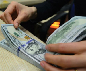 Nghịch lý huy động USD 0%, cho vay 6%