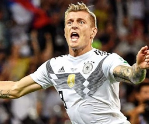 Toni Kroos giành giải Cầu thủ hay nhất nước Đức