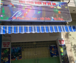 Hoảng hồn phát hiện nhân viên quán game chết trong tư thế treo cổ ở nhà vệ sinh