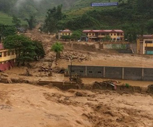 Mưa lũ ở Yên Bái khiến 11 nhà dân bị sập đổ, hư hỏng