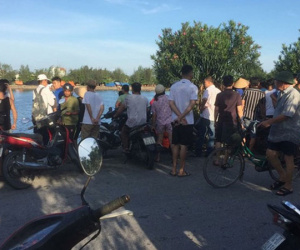 Dẫn nhau đi bơi, 2 ông cháu chết đuối thương tâm