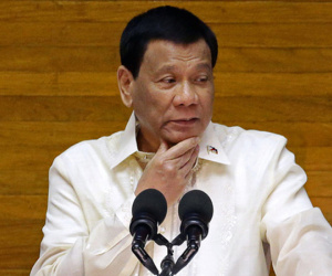 Ông Duterte dọa giết cảnh sát tha hóa trên truyền hình trực tiếp