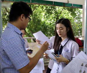 Cố soi bảng tên để tìm danh tính nữ sinh xinh đẹp, dân mạng vấp phải 'cú lừa' khá bất ngờ
