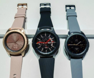 Galaxy Watch có hai kích thước, 39 chế độ theo dõi sức khỏe