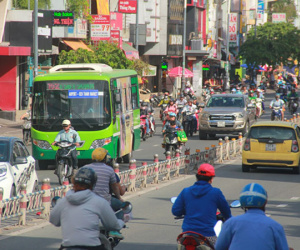 Tạm ngừng 2 tuyến xe buýt không hiệu quả ở Sài Gòn