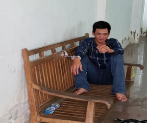 Ngáo đá, ôm bình gas xông vào VTV Cần Thơ