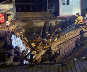 Sập sàn gỗ trong nhạc hội ở Tây Ban Nha, 300 người bị thương