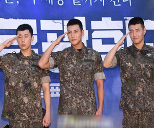 Để mặt mộc dự sự kiện quân đội, Ji Chang Wook gây xôn xao vì đẹp trai đến mức biến nam idol Kpop thành 'bạch tuộc'