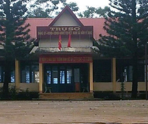 Khởi tố chủ tịch xã đánh bạc
