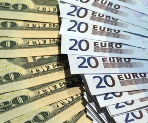 Tỷ giá ngoại tệ ngày 14/8: USD thẳng lên đỉnh, Euro tụt sâu
