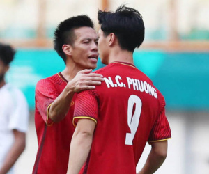 Văn Quyết: 'Cả đội luôn luôn ủng hộ Công Phượng'