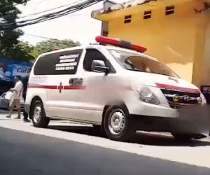 Clip: Người thân bệnh nhân ung thư giai đoạn cuối phải vét sạch 800.000 đồng để nộp phạt cho bảo kê vì tự ý gọi xe cứu thương bên ngoài