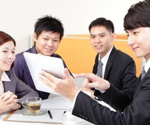 Trả lương 15.000 USD kèm ưu đãi mới tuyển được nhân sự cấp cao