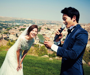 Hãy như Ji Sung: Dẹp hết sĩ diện lẫn tự ái, kiên trì đeo bám quyết lấy bằng được nàng Hoa hậu Lee Bo Young