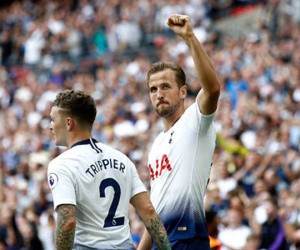 Tottenham giành ba điểm trong ngày Harry Kane giải lời nguyền tháng Tám