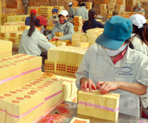 Doanh nghiệp thu trăm tỷ từ bán vàng mã, phục vụ 'cõi âm'