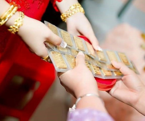 Mẹ vợ nhắn tin đòi giữ hộ vàng cưới sau nửa tháng ở rể, thanh niên bối rối đăng đàn hỏi xin lời khuyên