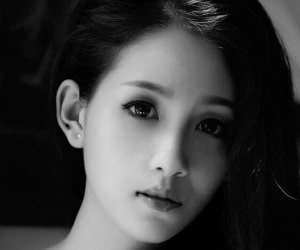 Mẫu nude Kim Phượng: Tôi chưa nhận được thông tin không khởi tố