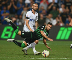 Sassuolo 1-0 Inter: Đòn hiểm 11m, ngã đau ngày ra quân