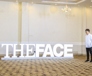The Face 2018: Host Nam Trung làm khó thí sinh thay cho màn chào hỏi, hotboy 'Rời bỏ' chia tay chương trình