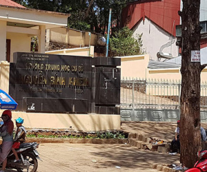 Bắt nữ hiệu phó tham ô 170 triệu